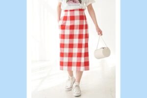 今田美桜　ギンガムチェック　スカート